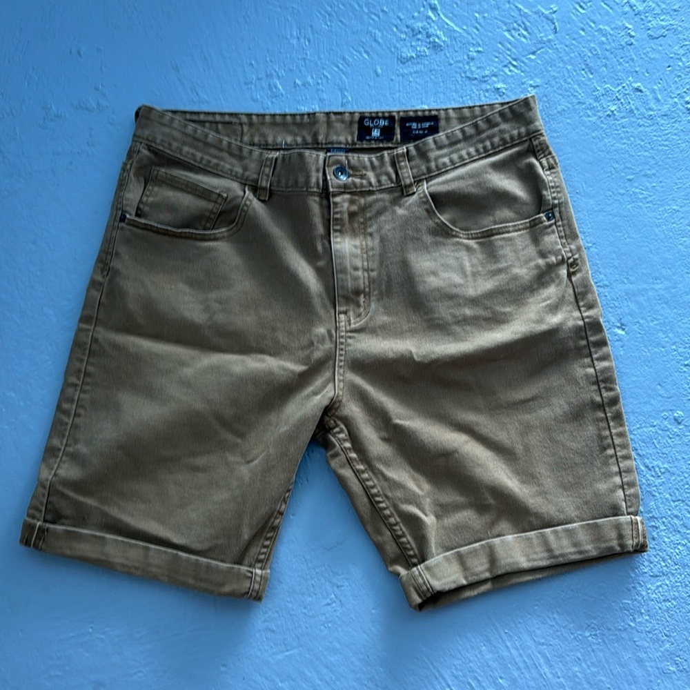 Globe Tan Shorts. Size 34
